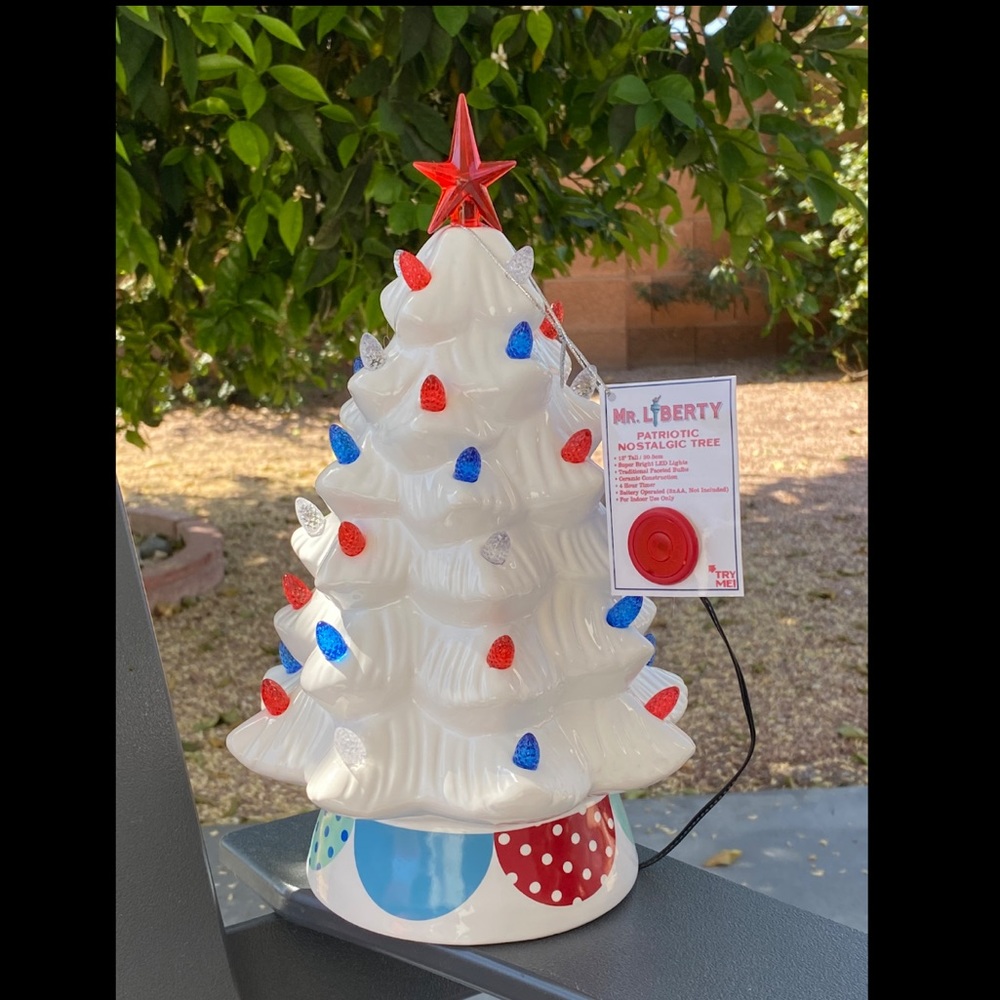 Patriotic light up tree